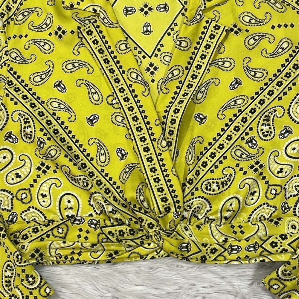 Zara Bloggers Favorite Bandana Yellow Patterned Twist Front Crop Blouse - Picture 6 of 11